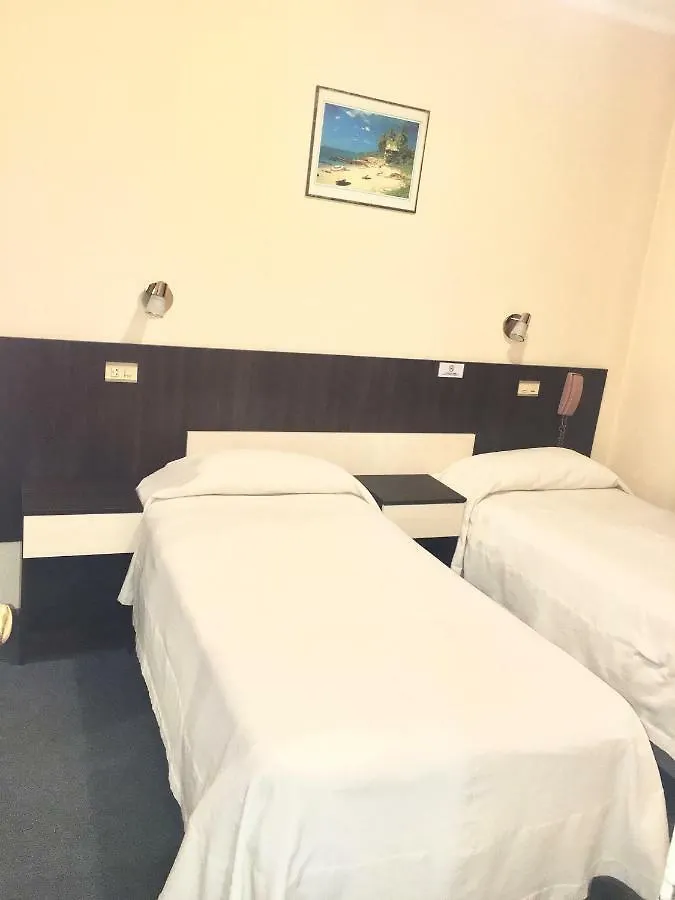 Hotel Cristal ميندوزا 0*,