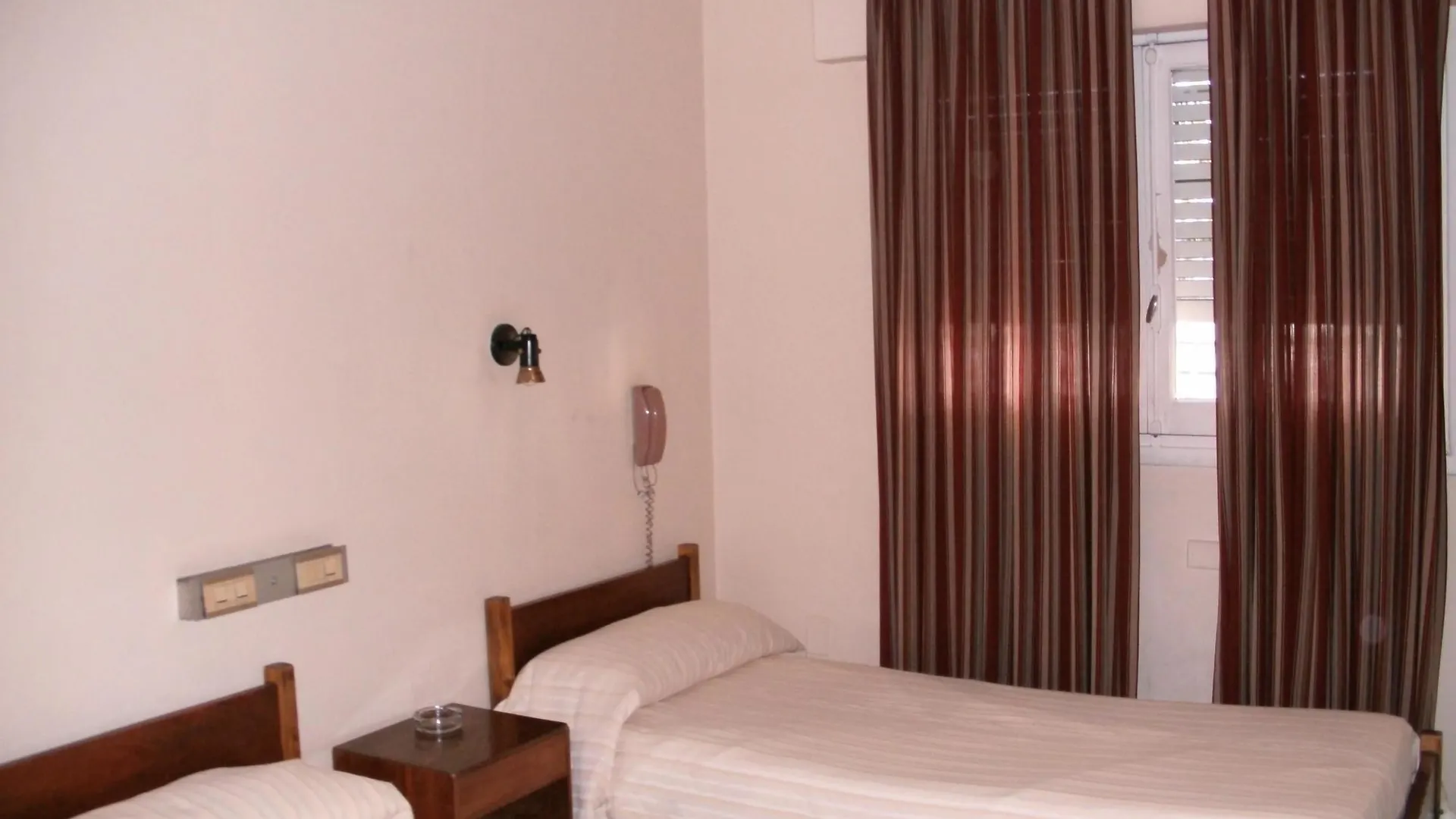 Hotel Cristal ميندوزا