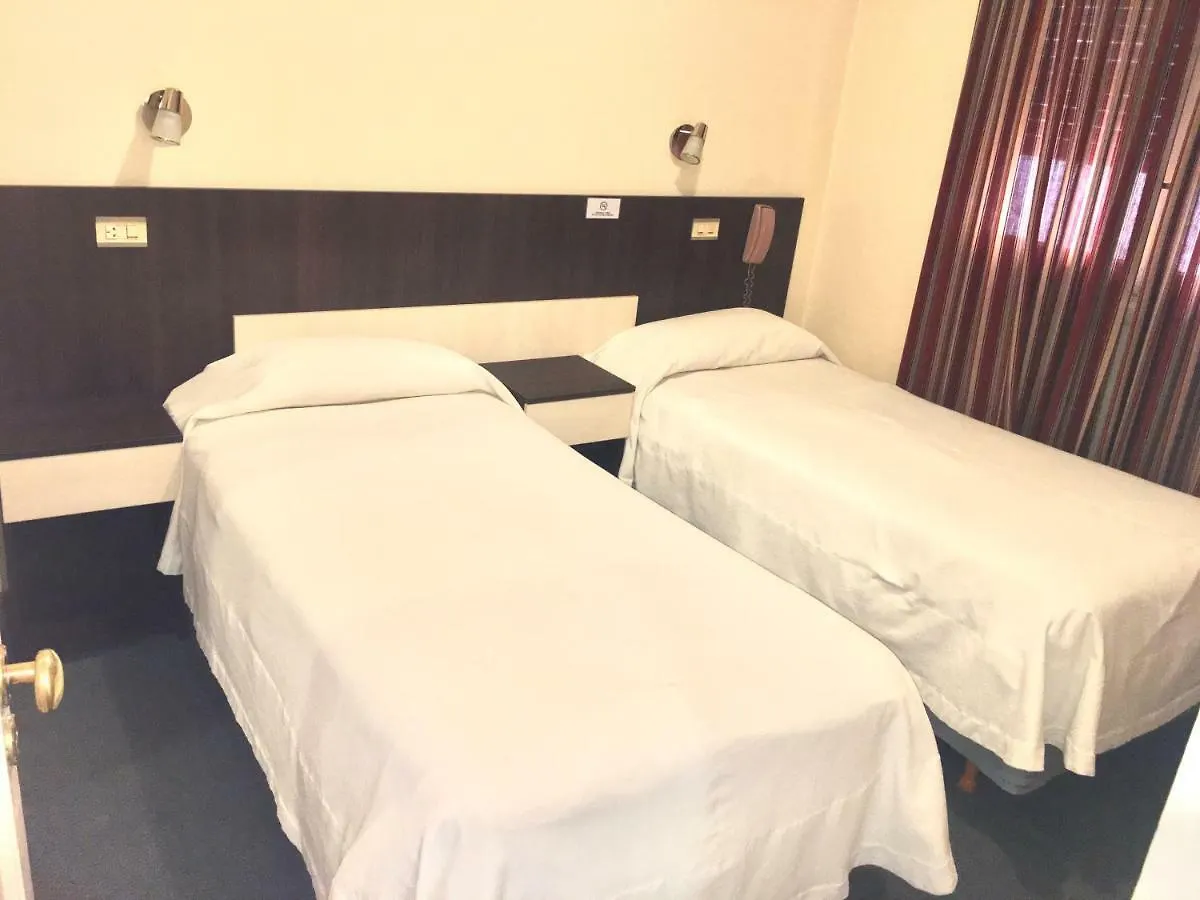 Hotel Cristal ميندوزا